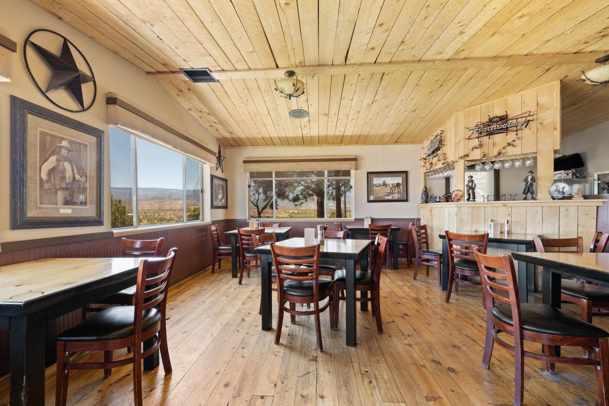 Broken Spur Inn & Steakhouse Torrey Ngoại thất bức ảnh